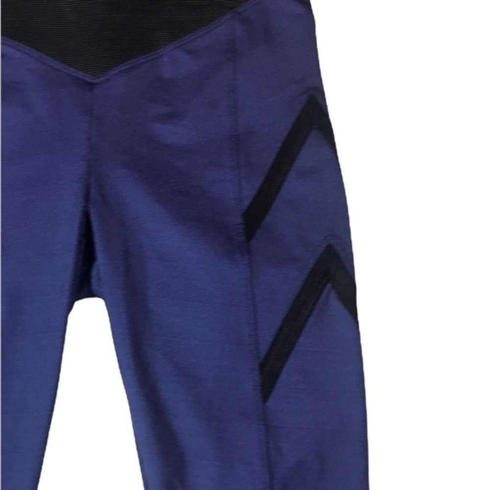 Koral Blue Black V Waistband Palm Shantung High Rise Leggings - Picture 5 of 10